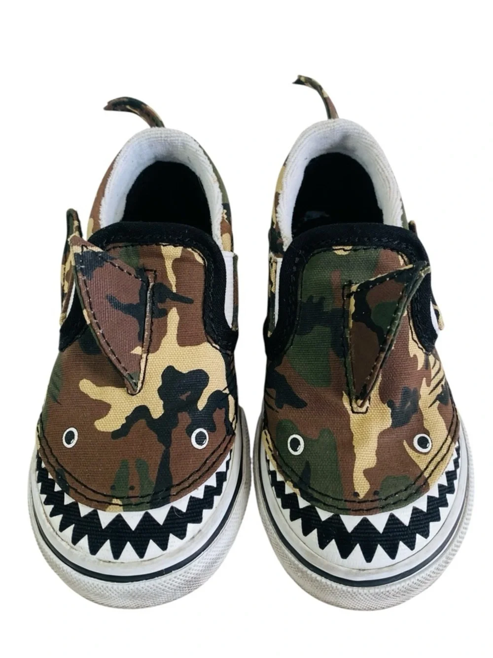 Vans Toddler Slip On V Camo Shark Sneakers Size 7